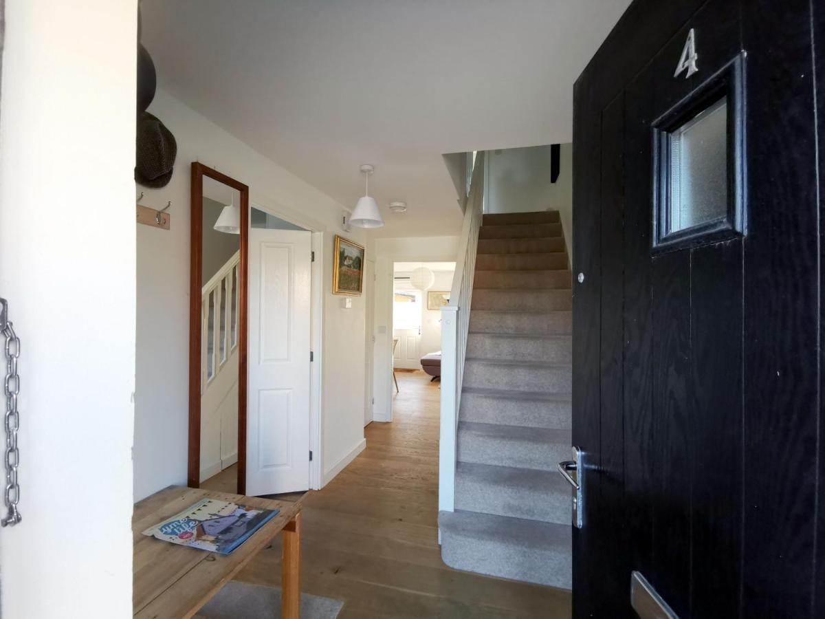 2 Bedroom House With Free Parking Lyme Regis Esterno foto