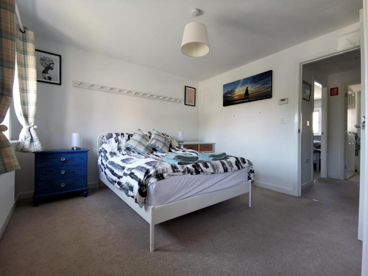 2 Bedroom House With Free Parking Lyme Regis Esterno foto