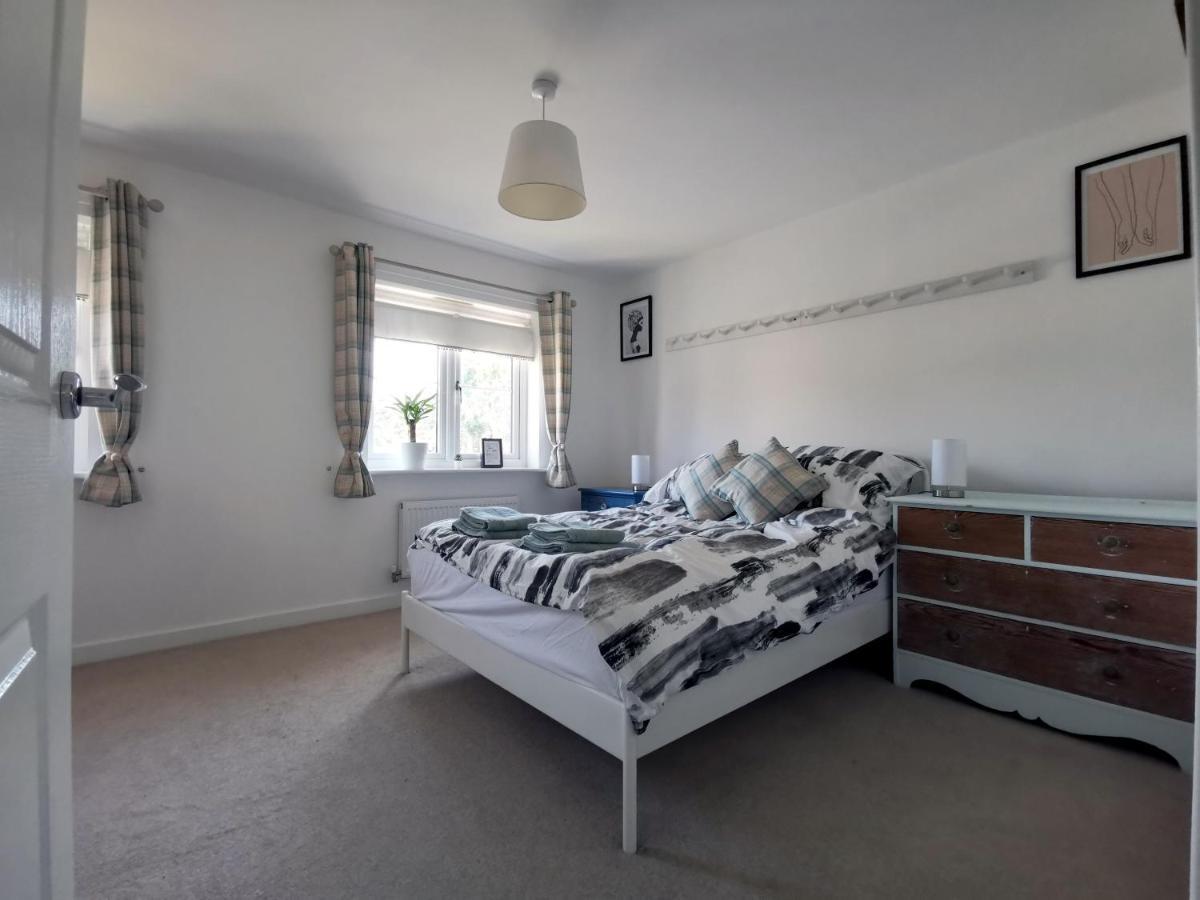2 Bedroom House With Free Parking Lyme Regis Esterno foto